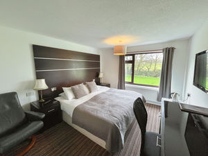 Photo 18- click for photo gallery